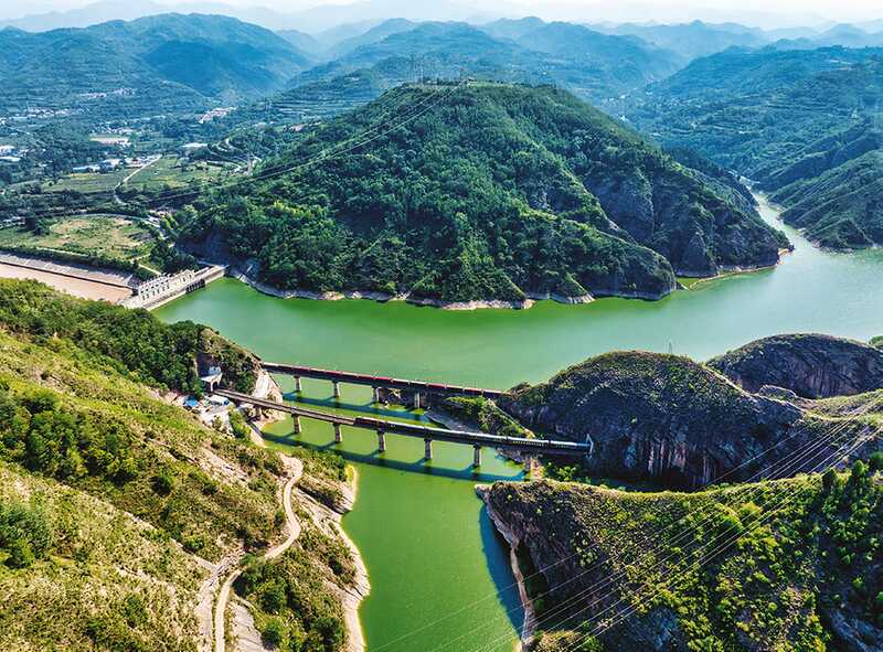 六川河山川秀丽.png